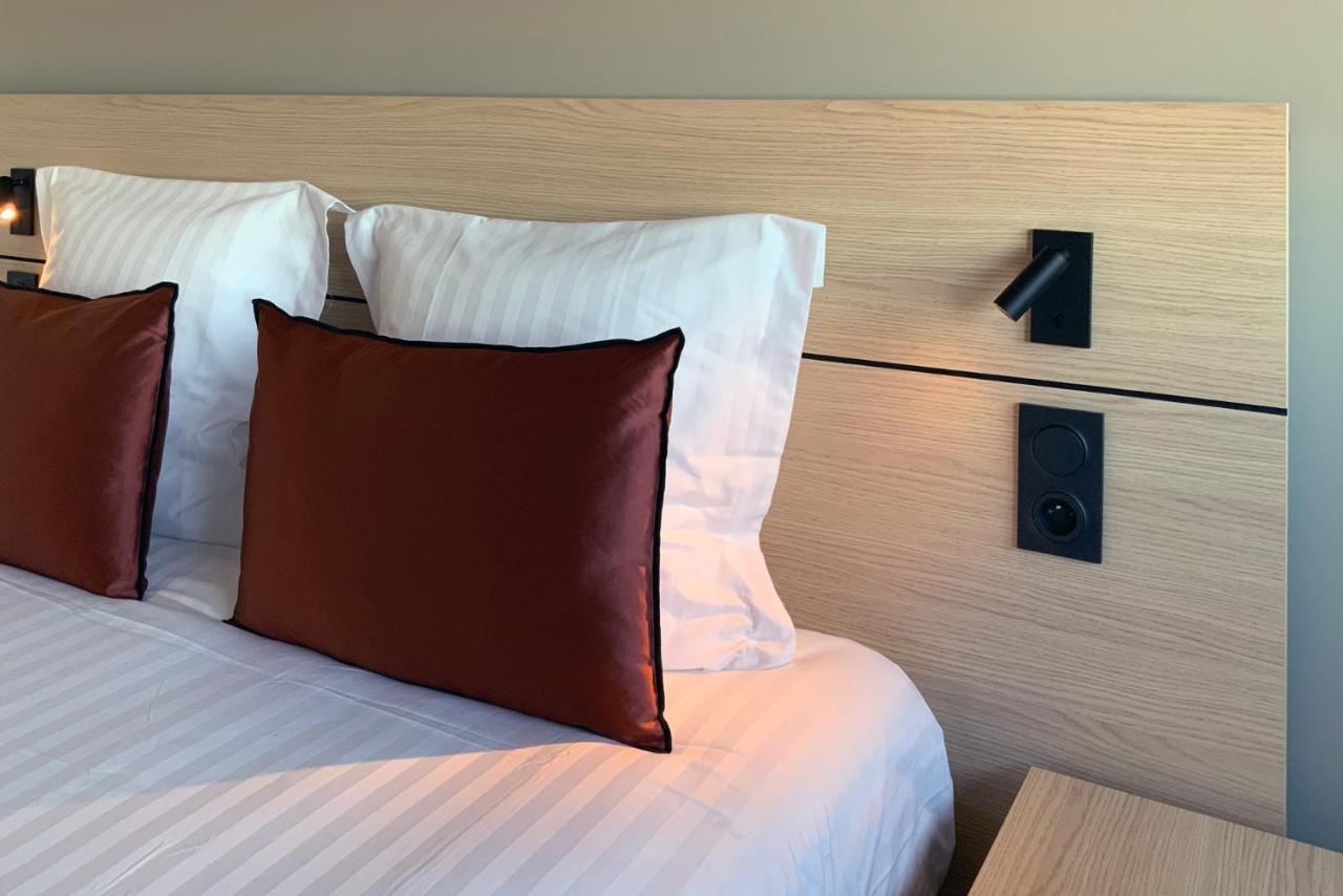 Hotel Akena Troyes - La Chapelle St-Luc Les Noes-pres-Troyes エクステリア 写真