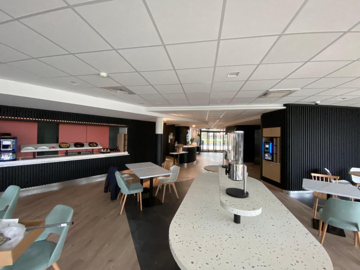 Hotel Akena Troyes - La Chapelle St-Luc Les Noes-pres-Troyes エクステリア 写真